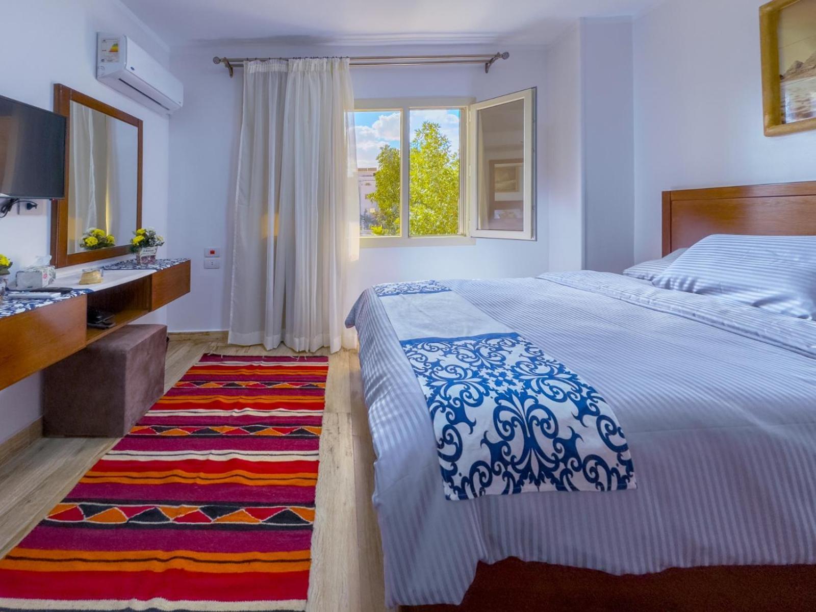 Royal Crown Hotel Giza Pyramids View Kafret el-Gabal 外观 照片