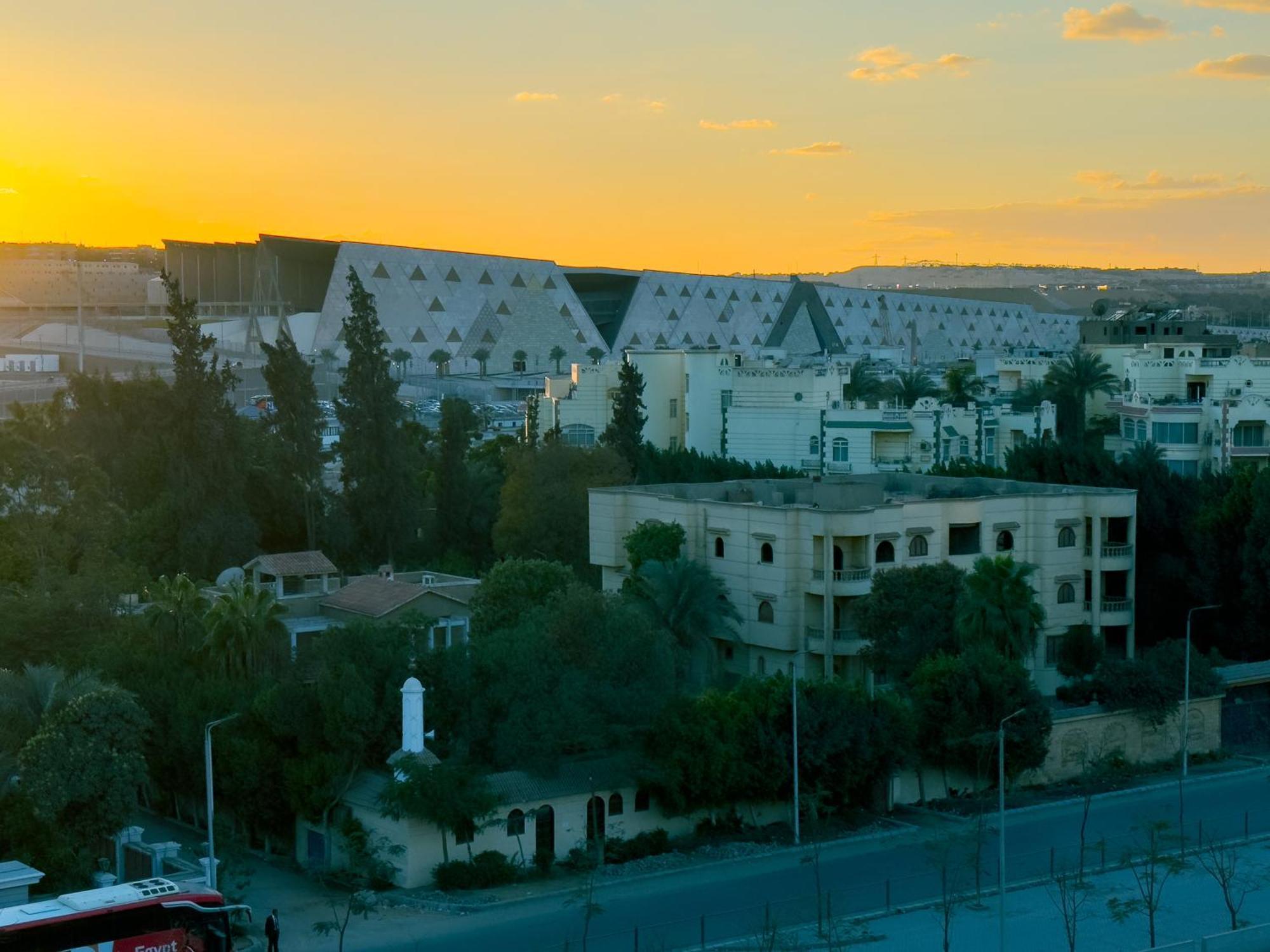 Royal Crown Hotel Giza Pyramids View Kafret el-Gabal 外观 照片